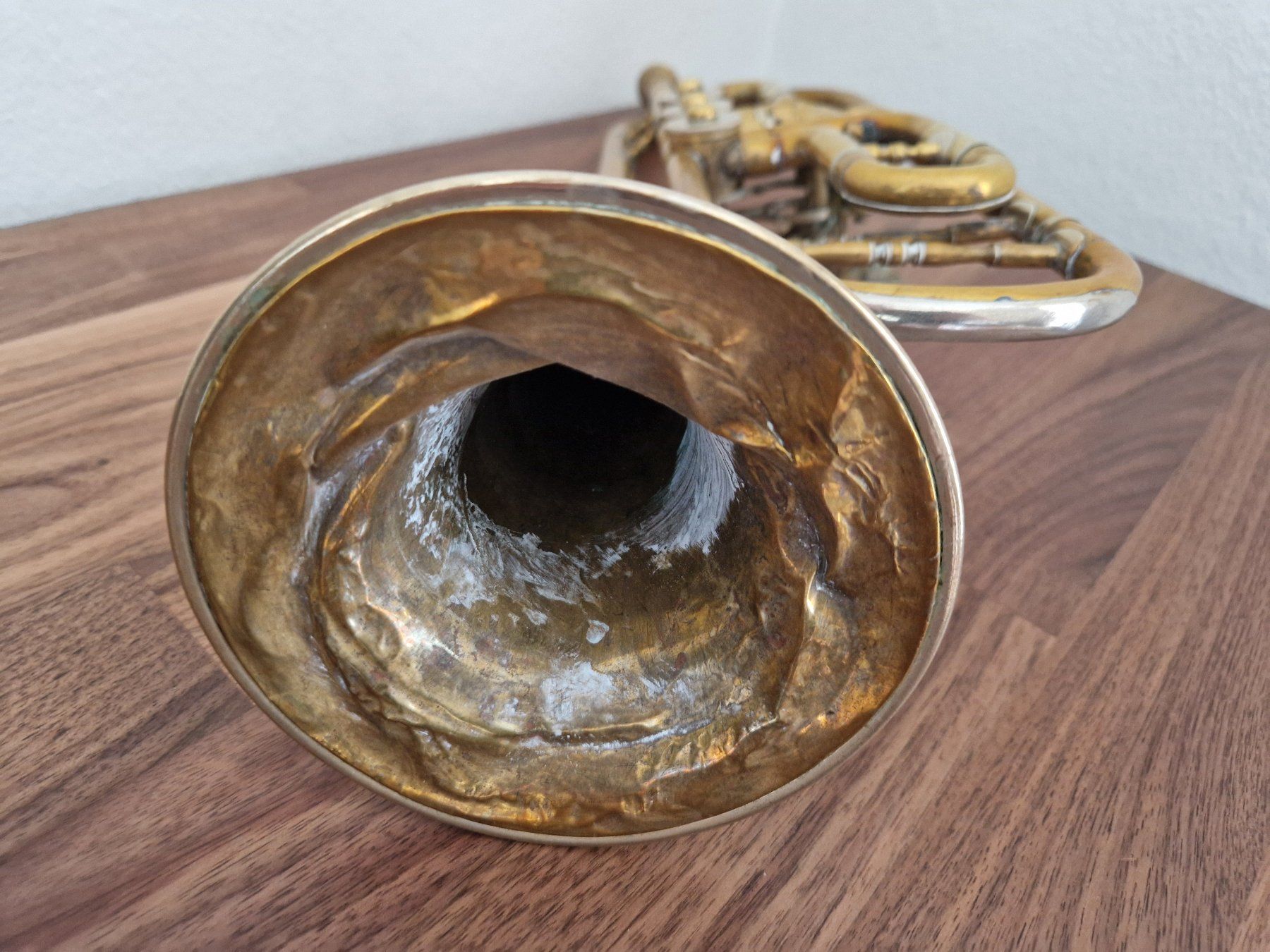 Strumenti musicali: Antike, zerbeulte Trompete aus Messing - Drehventile – Usato da Burgdorf venduto da gre_2ftz 6