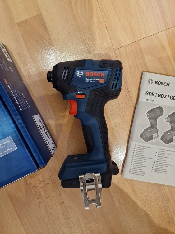 Bosch Professional 18V System accuslagmoeraanzetter GDX 18V-200 (max. koppel 200 Nm, zonder accu's en oplader, in doos