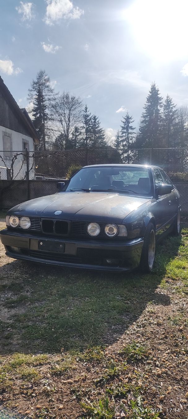 BMW Automobili: Bmw 535i 1989 – Difettoso da Cortébert venduto da Motocross3 3