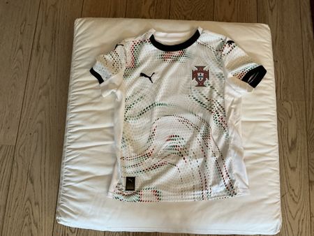 Maillot Portugal Puma blanc enfant taille 140 25/26