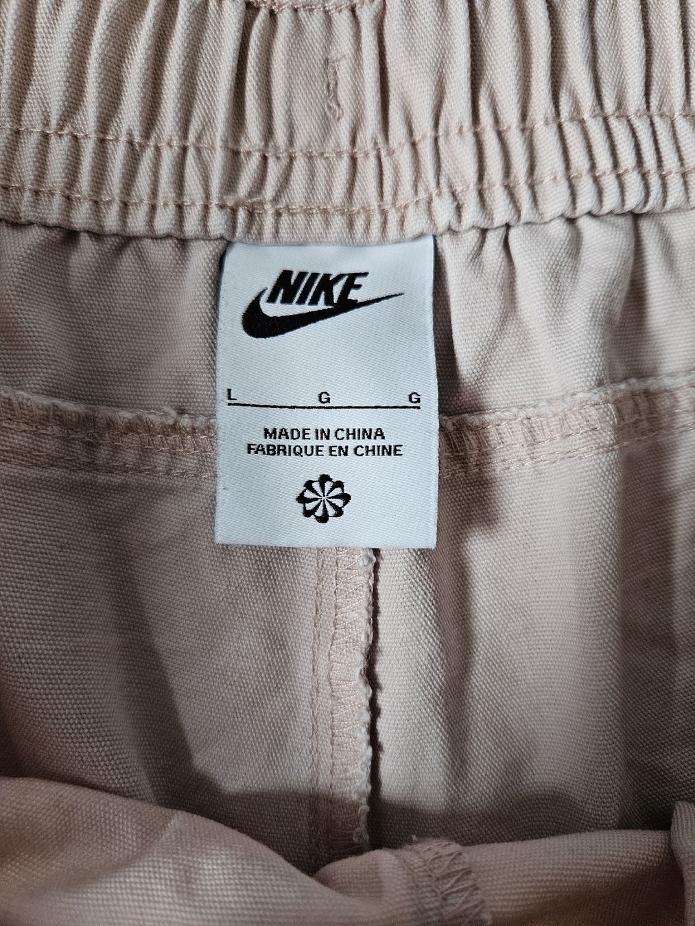 Nike Pantaloni: Short NIKE (L) – Usato da Arveyes venduto da sape.online 2