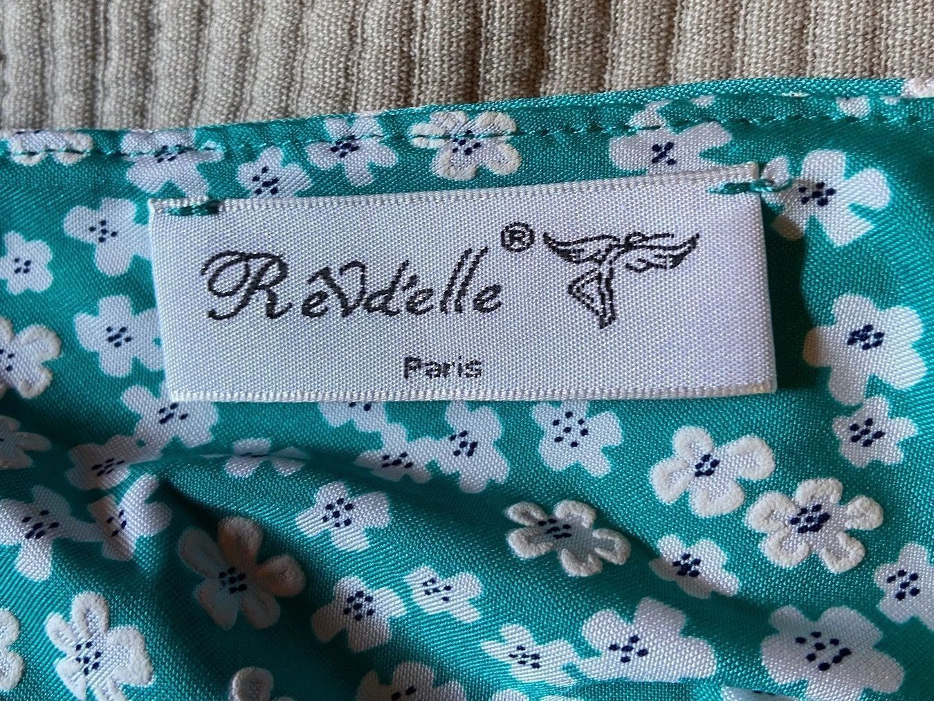 Kleider: Robe patineuse vert turquoise avec motif – Gebraucht aus Veyrier von Leilazizou 4