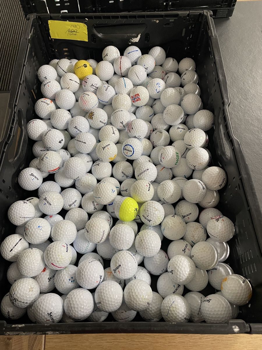 Srixon Bälle: Golfbälle Srixon 190 Stk. – Gebraucht aus Wittenbach von Flubbinenkitter