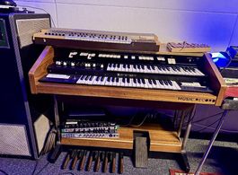 Hammond TTR-100 (Organ)
