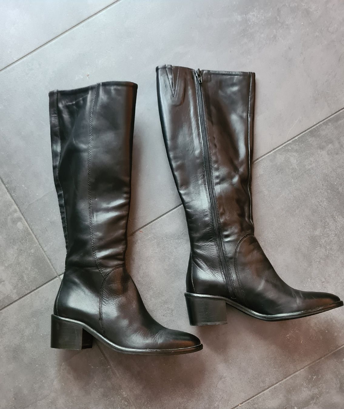Jonak Scarpe da donna: Bottes Jonak pointure 37 – Usato da Villars-Burquin venduto da Dnanouche