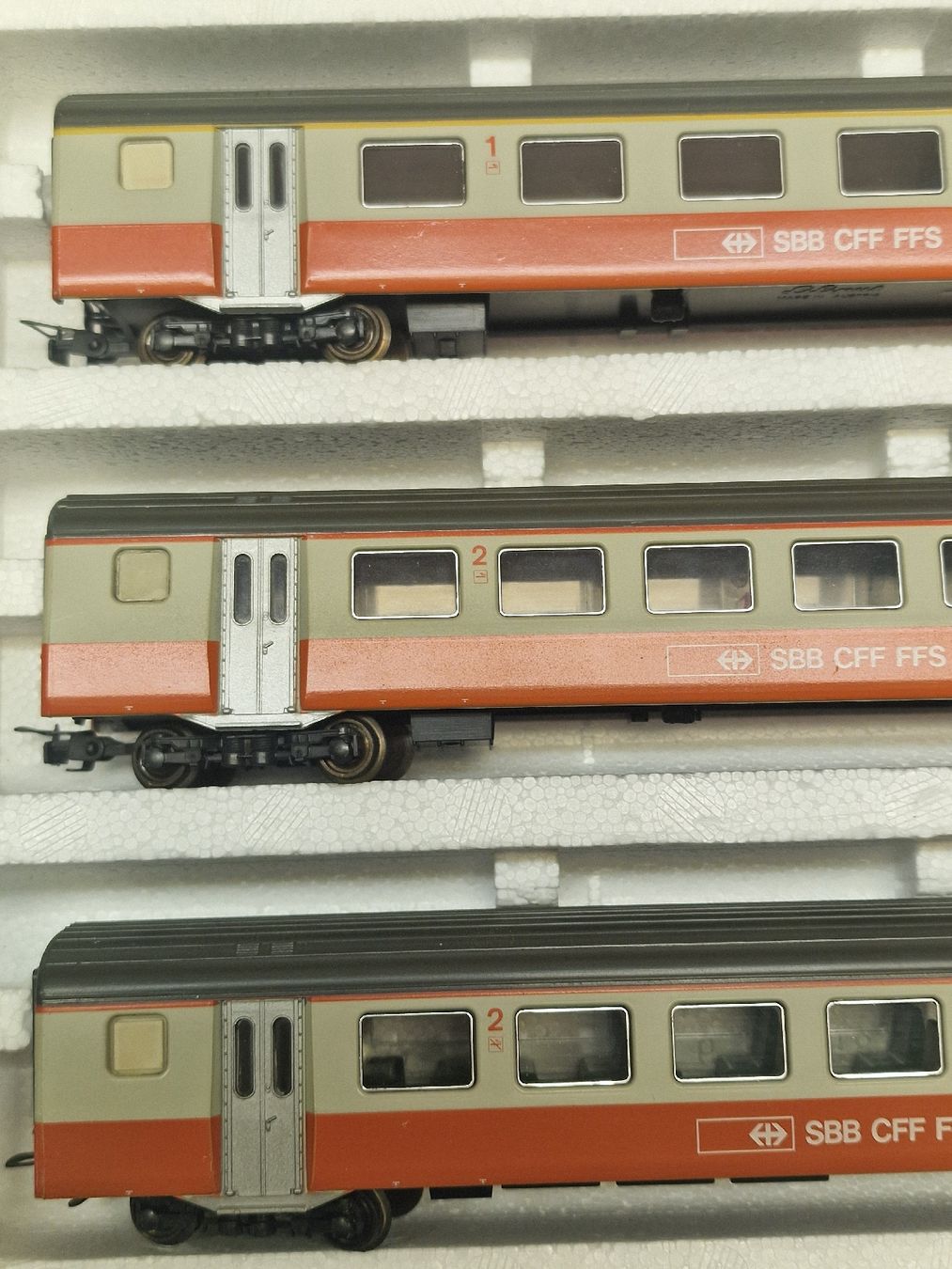 Liliput Trains électriques: LILIPUT Modellbahn Personenwagen-Set  – D'occasion à Herzogenbuchsee par ioa_zcm6 8