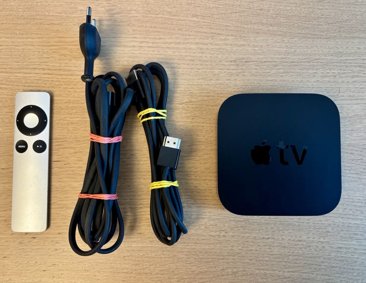 Apple Audio- & Mediensysteme: Apple TV (3. Generation, A1427) – Gebraucht aus Ins von chevere13