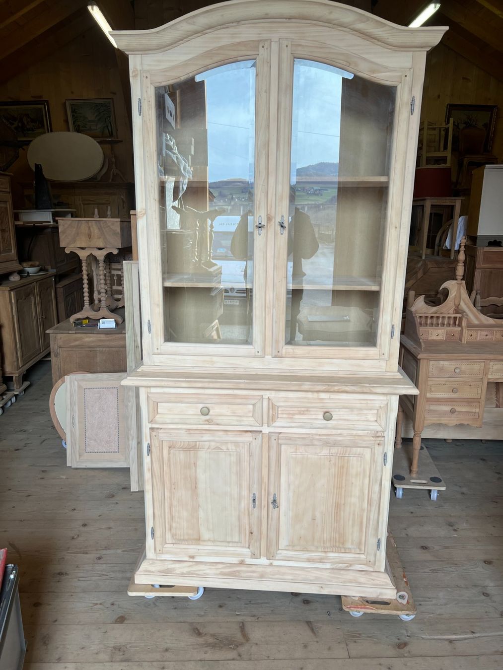 Vetrine: ART 1029-H Vitrine sablé – Usato da Pont-La-Ville venduto da BCMGLEAL