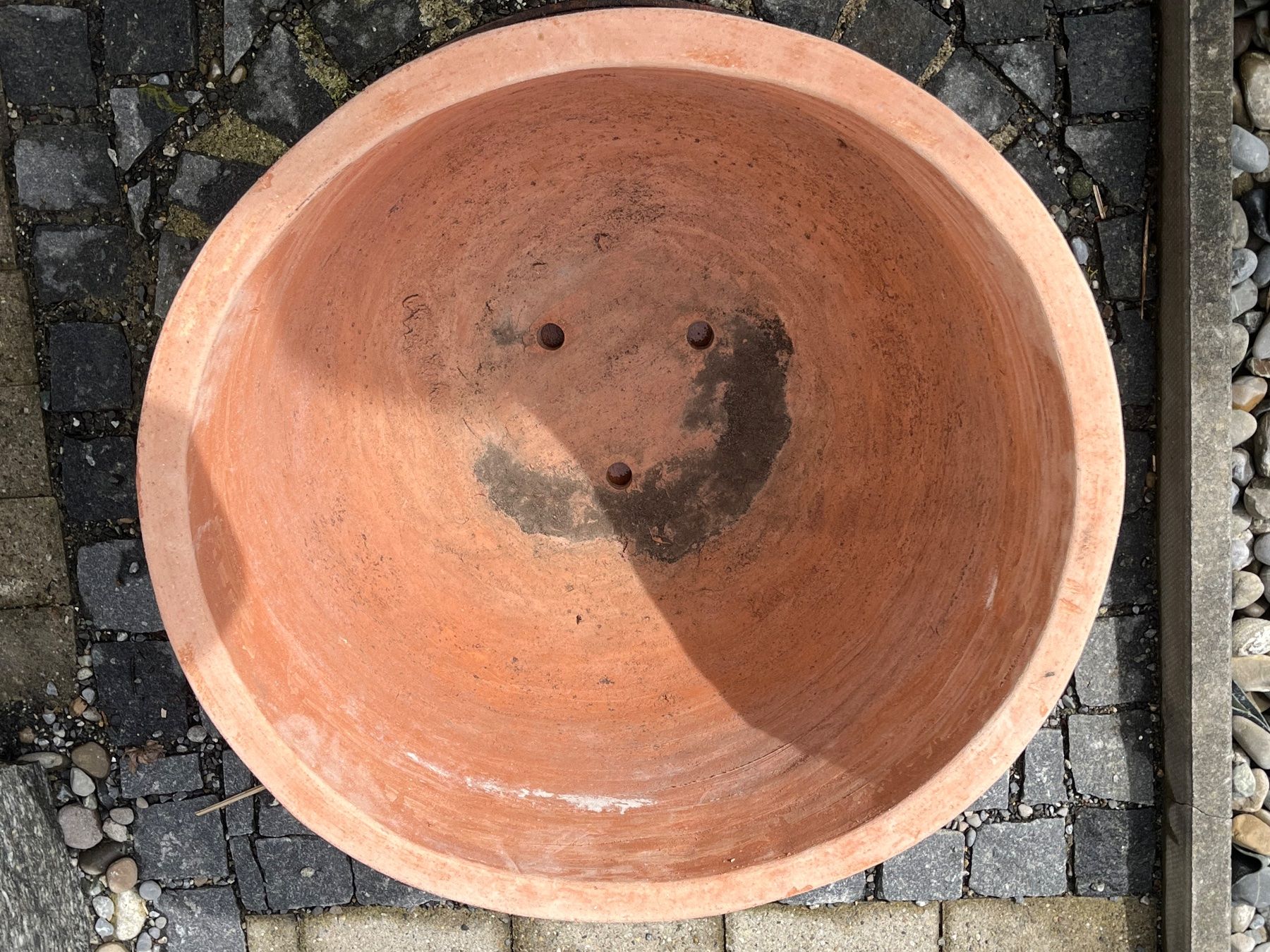 Pots de fleurs: Zwei wunderschöne Terracotta-Töpfe mit Unterteller – D'occasion à Eggenwil par art_2z2k 2