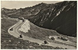 AIROLO Gotthardstrasse Tremola - Postauto, Auto, Motorrad
