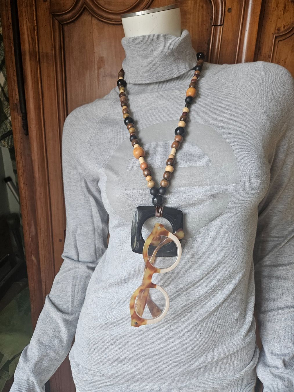 Catenine: collier porte lunettes perles bois – Nuovo e nell'imballaggio originale da Thônex venduto da lacomtessedesfees