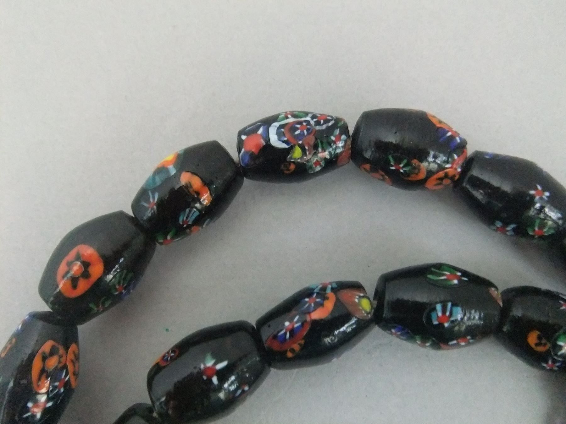 Catenine: Lange Millefiori Halskette – Usato da Esslingen venduto da eintagammeer 2