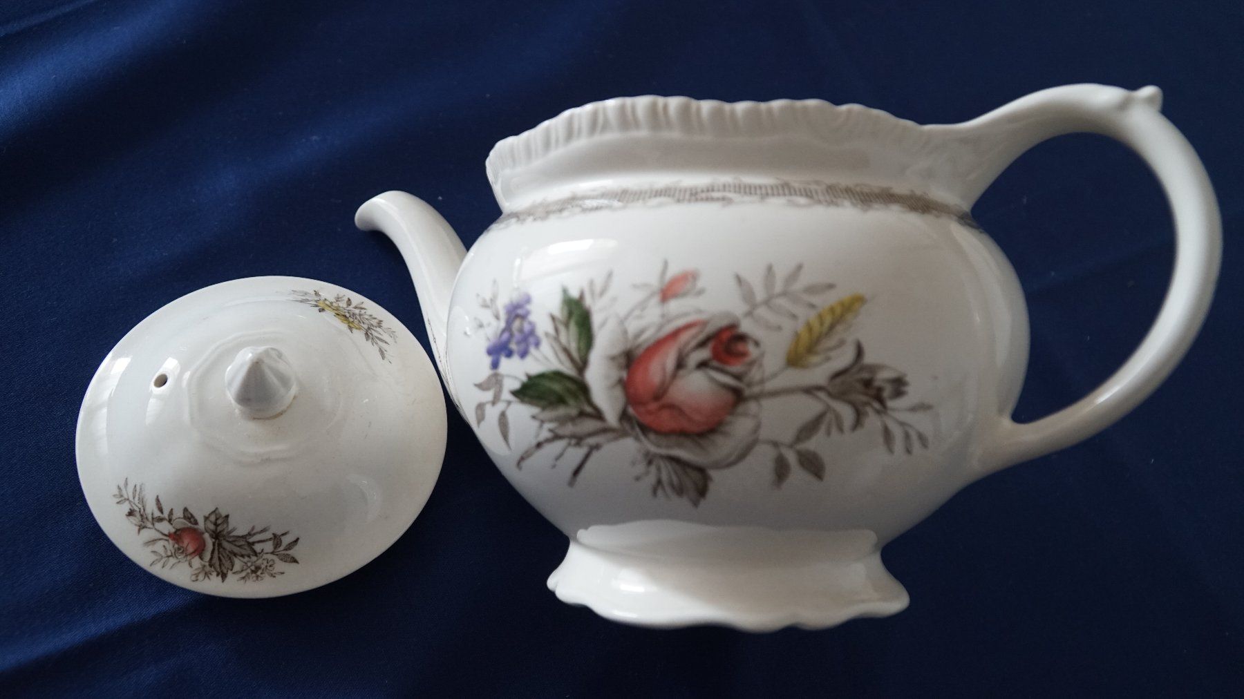 Teekannen: Teekanne Rosedale England – Gebraucht aus Bern von Antikbatik 2