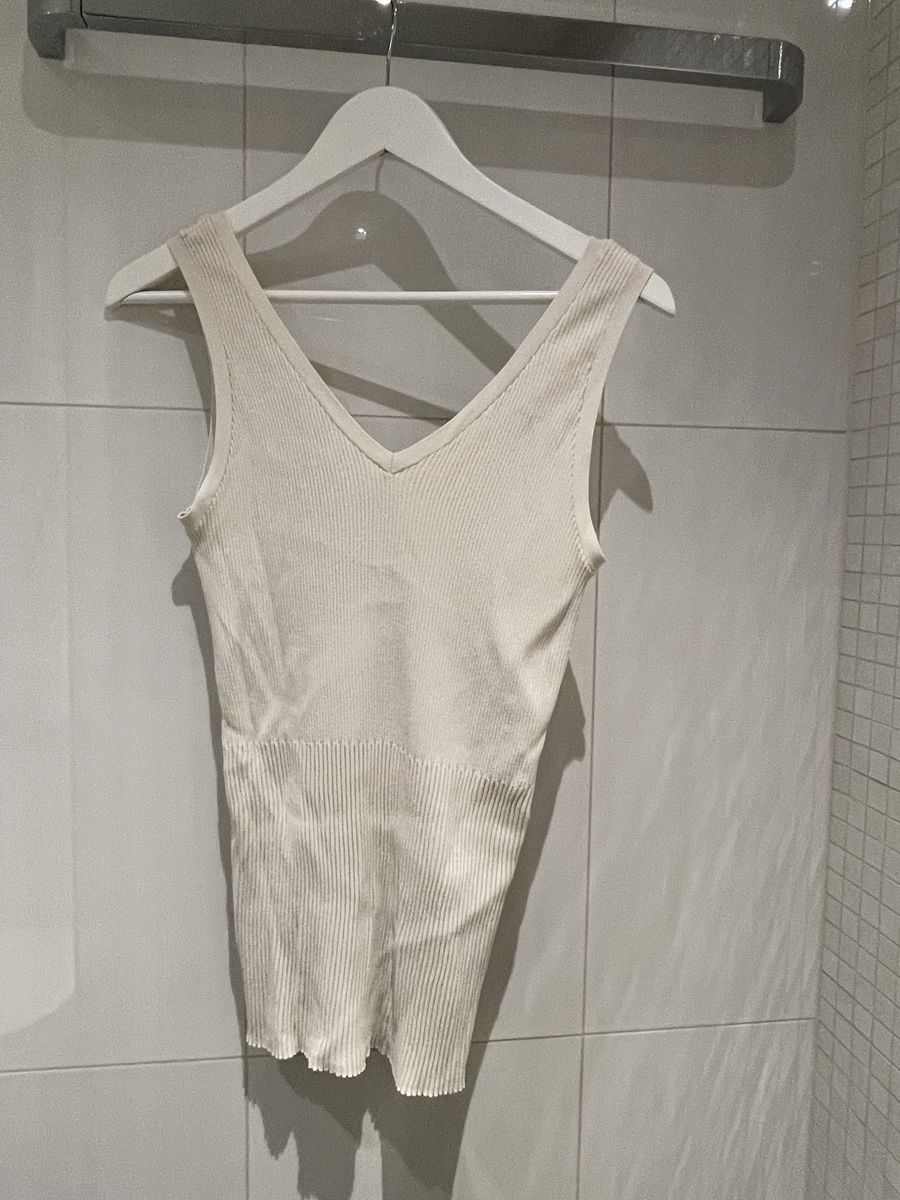 Totême Top: Rippstrick Top TOTEME, Gr L – Usato da Mauren venduto da toppiloppi