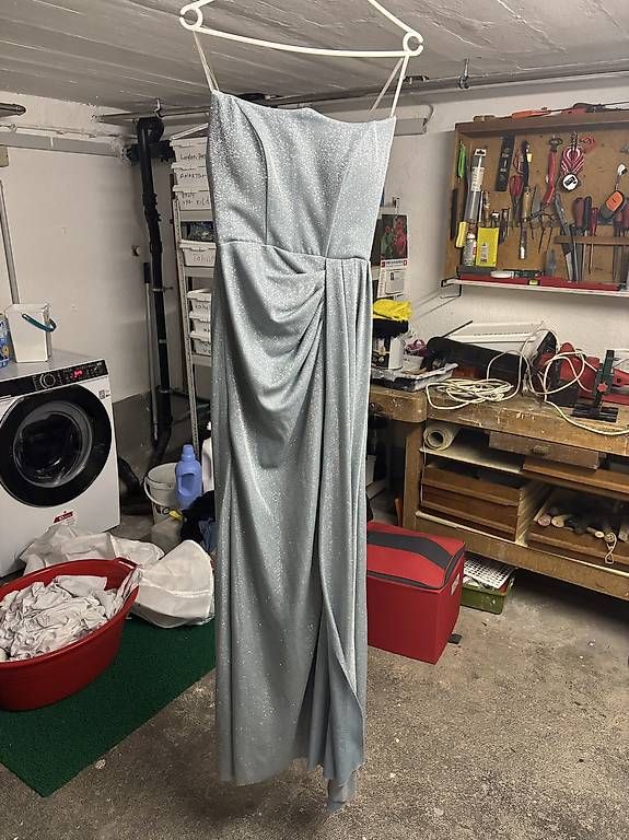 Vestiti: Abendkleid Grösse 36 – Usato da Näfels venduto da hano.degi 1