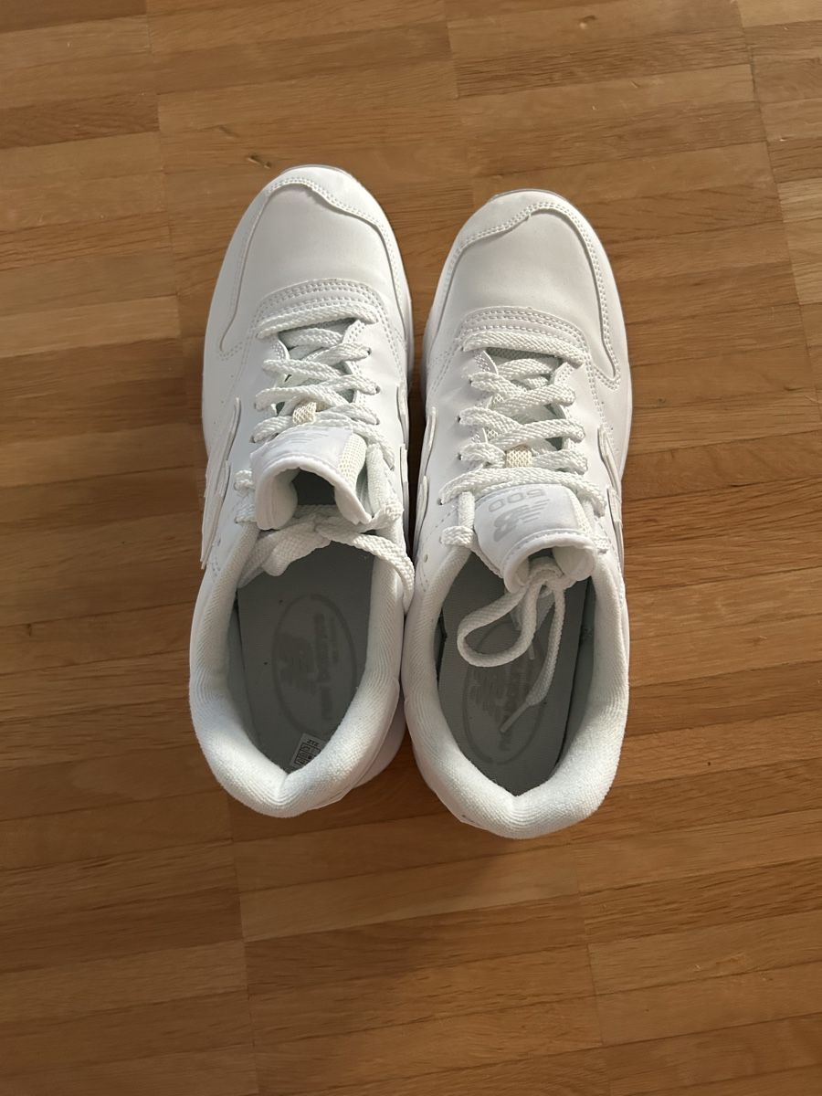 New Balance Scarpe da uomo: New Balance Shoes NEW   – Nuovo (secondo la descrizione) da St. Gallen venduto da dec_2jy6 1