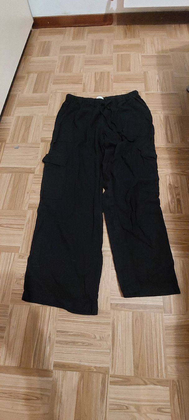 H&M Pantalons: leichte Sommerhose – D'occasion à Unterbäch VS par Nifadi