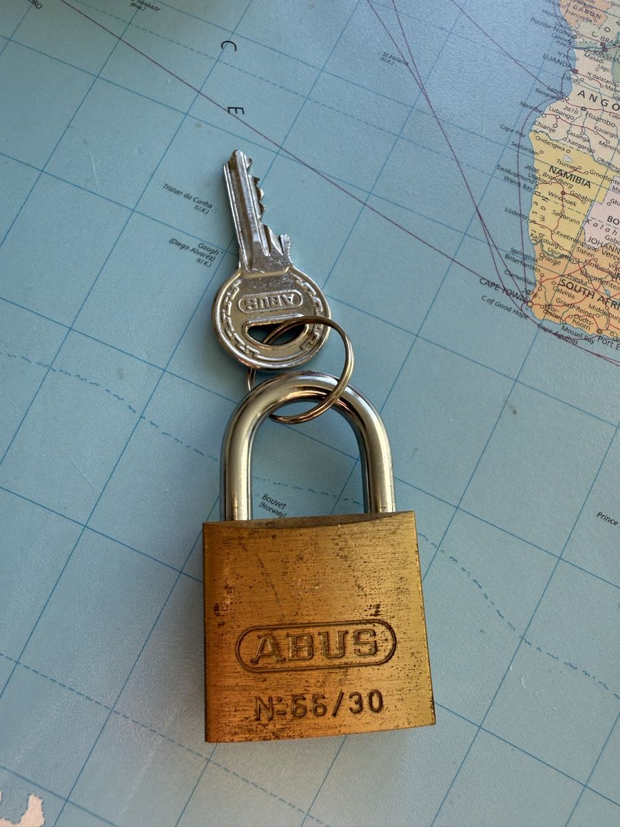 Attrezzatura da arrampicata: NEUWERTIG***KARABINER mi 1 SCHLÜSSEL*** – Usato da Zürich venduto da Ceca52 2