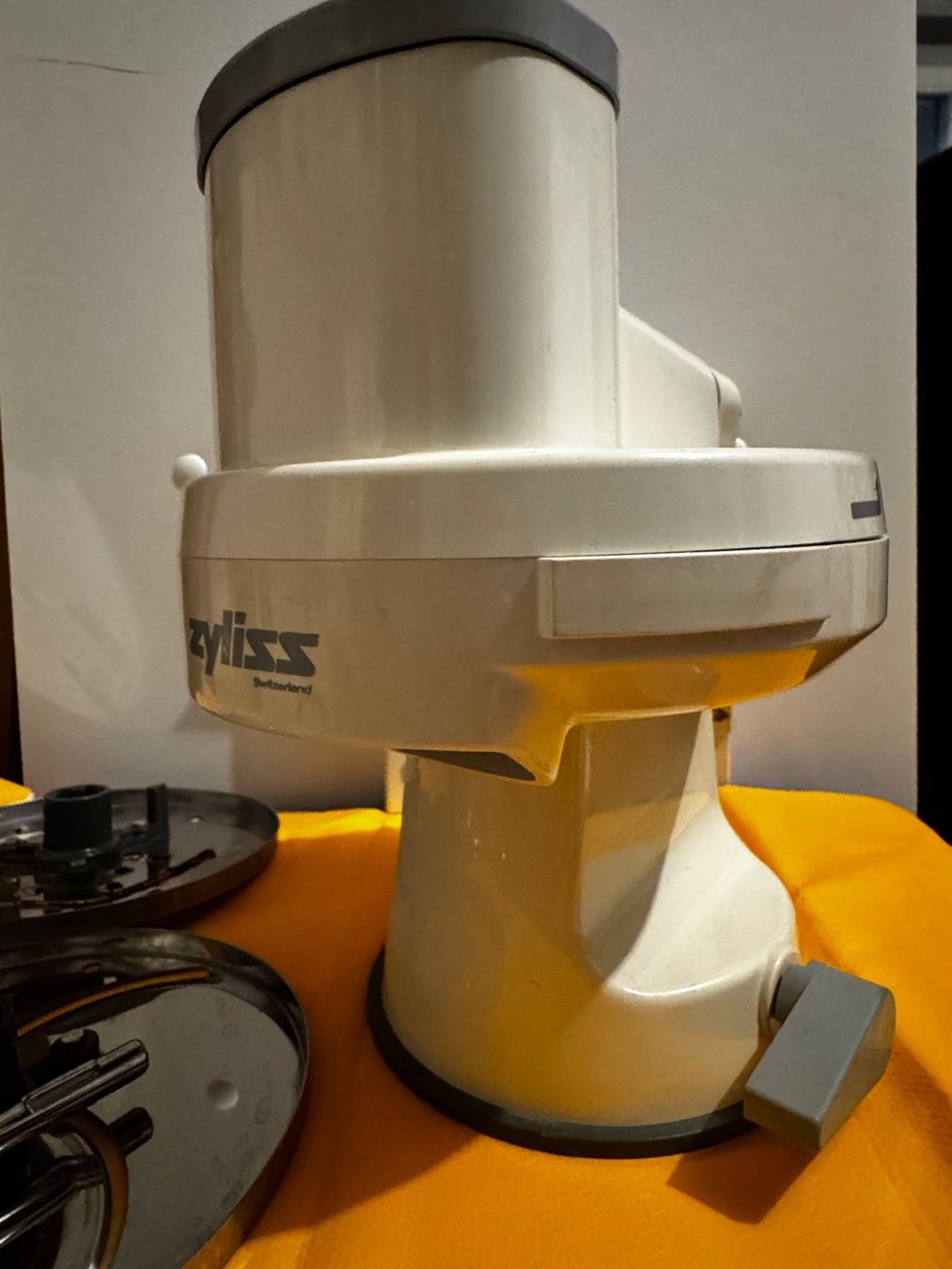 Appareils de cuisine: Zyliss älteres Modell – D'occasion à Thun par Atelier 2