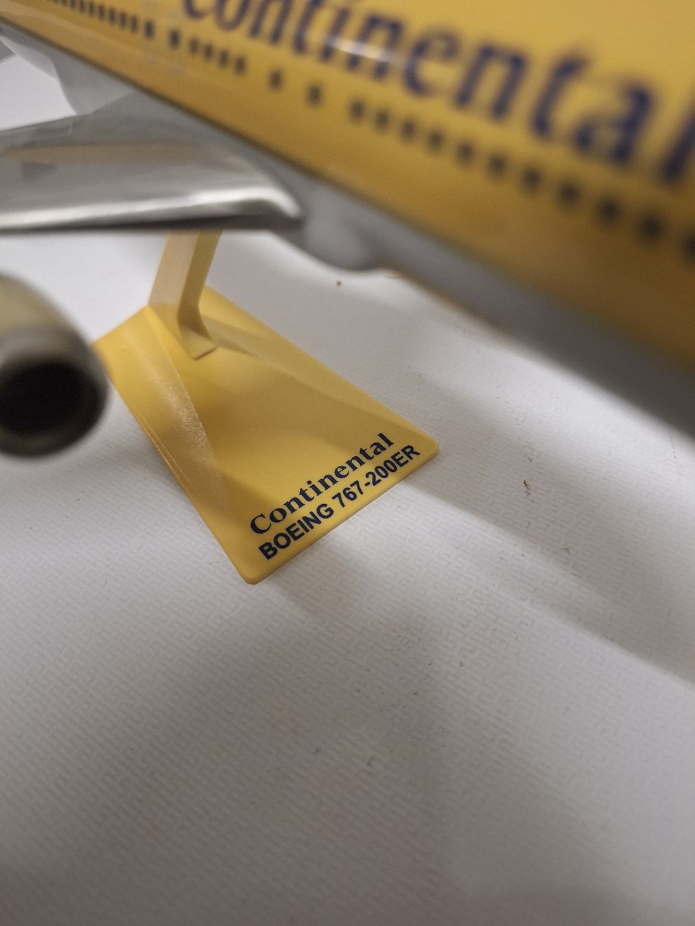 Boeing Kit di modellismo & Modellini statici: Boeing 767-200 ER Continental – Usato da Glattbrugg venduto da Rene1766 2