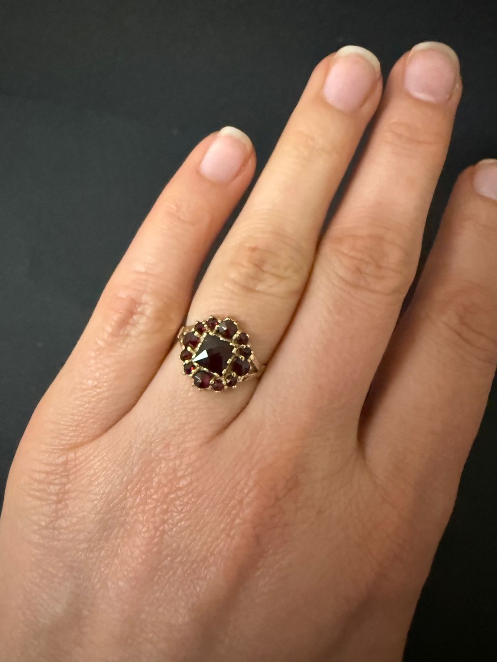 Anelli: Antiker Silber Ring mit Böhmische Granaten 900 – Usato da Spiegel b. Bern venduto da Rogger72 3