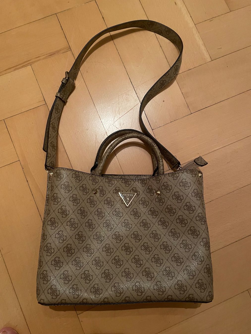 Guess Borse da donna: Guess Handtasche – Nuovo (secondo la descrizione) da Zürich venduto da Walhai13