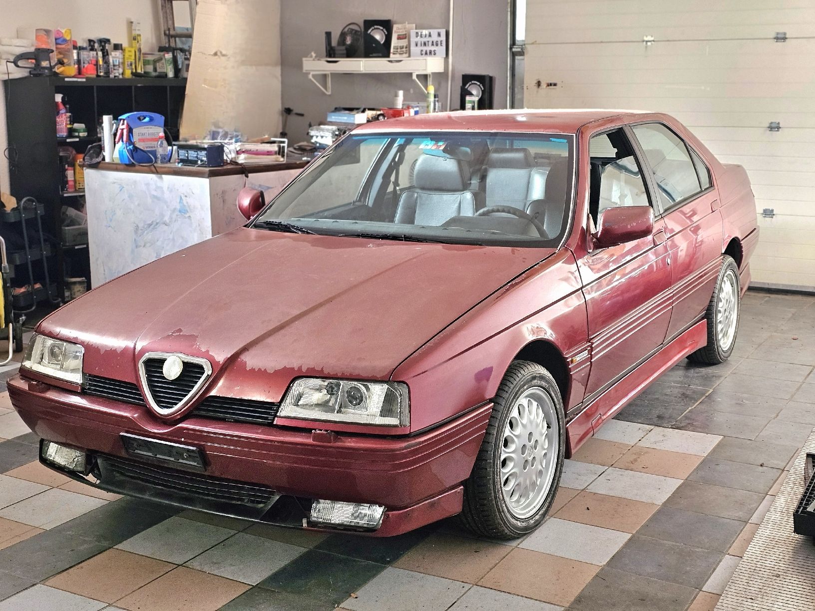 Alfa Romeo 164 3.0 V6 - a photo on