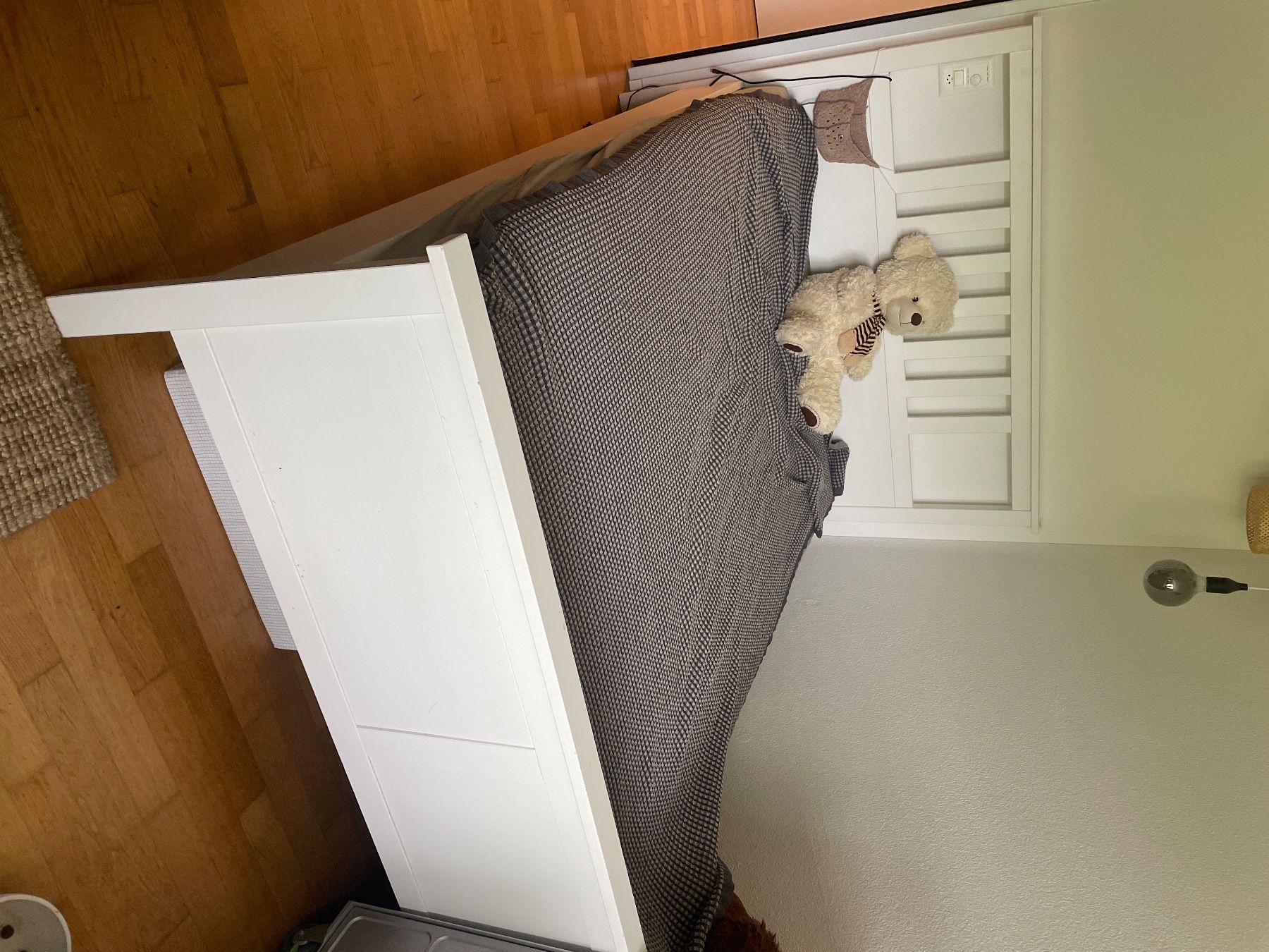 Ikea Letti: 140cm Bett ohne Matratze – Usato da Buchrain venduto da ElishaReichmuth