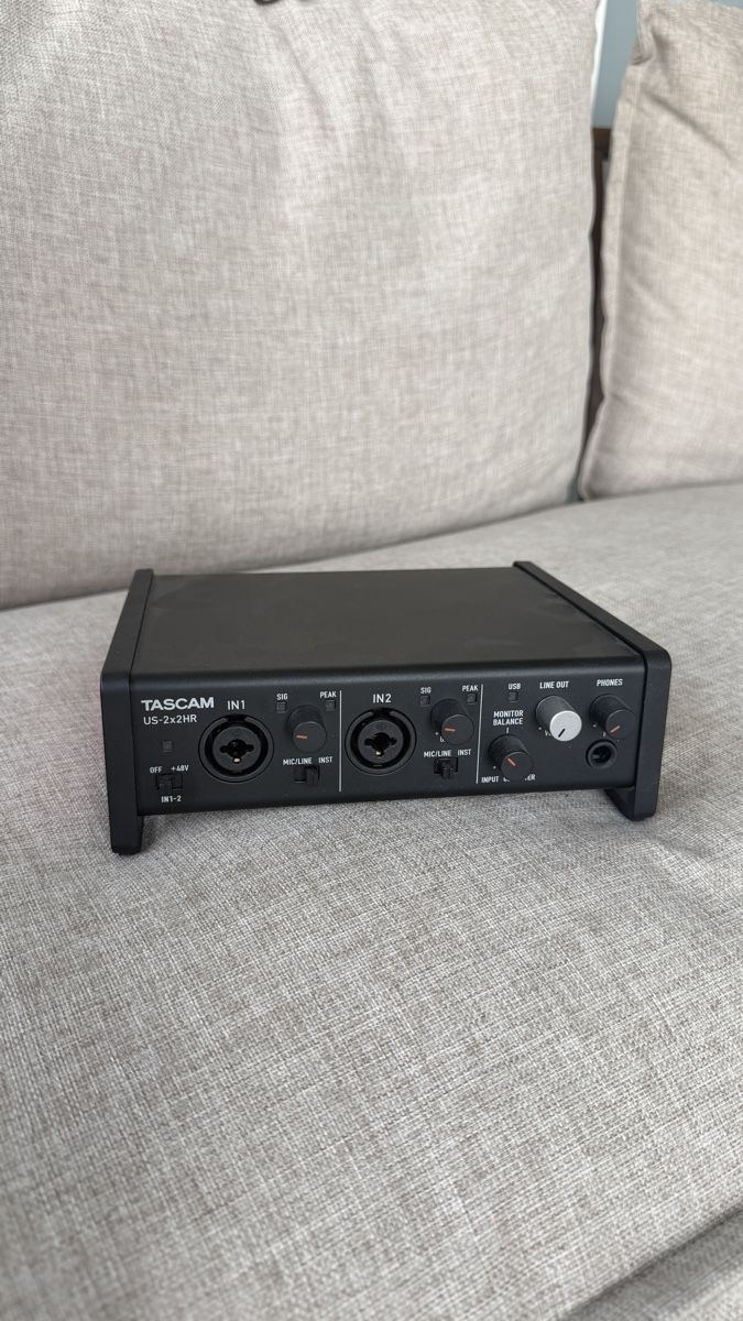 Studioequipment: Tascam US-2x2HR audio interface – Gebraucht aus Wettingen von Seboian