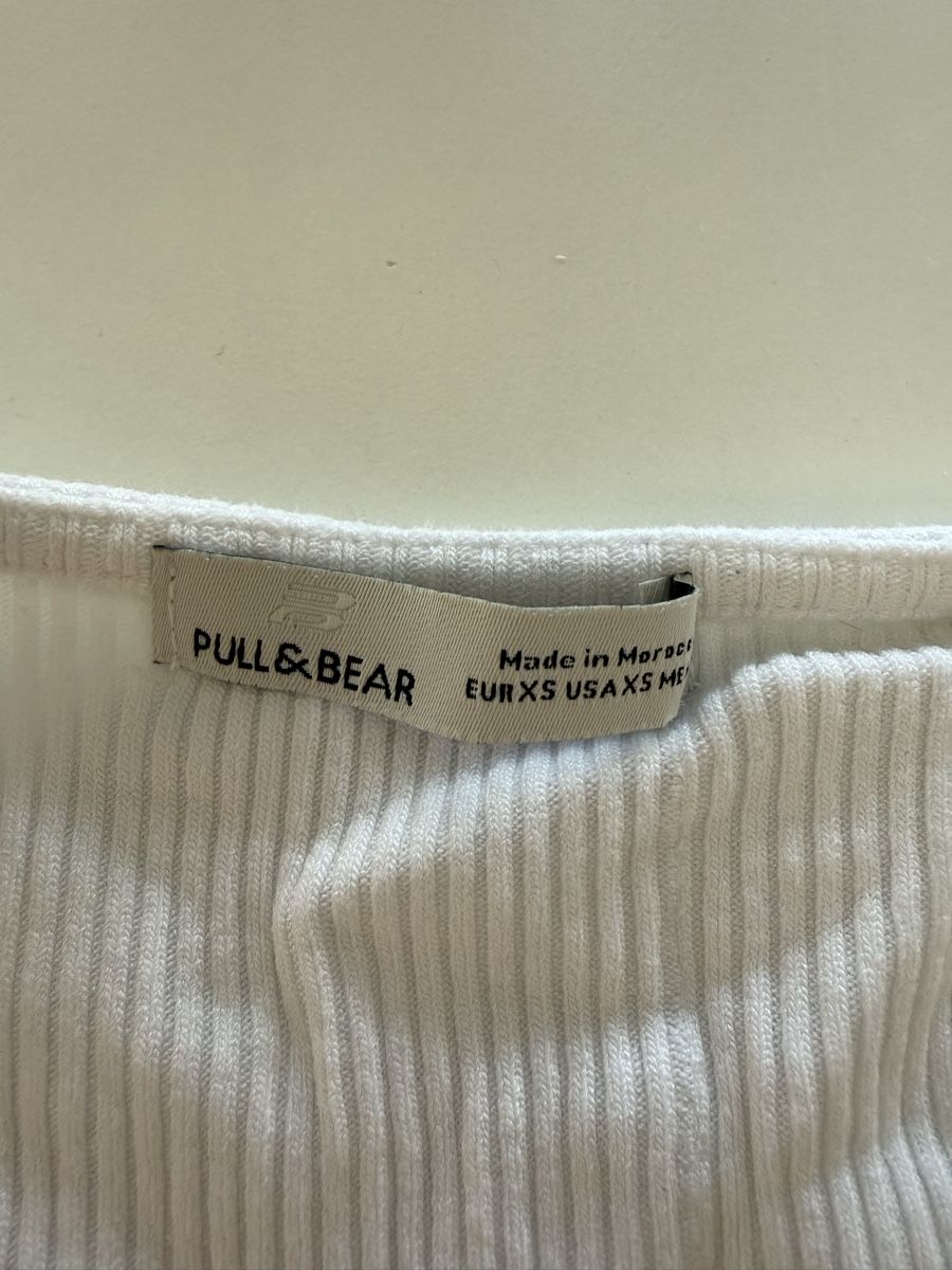Pull&Bear Top: Pull & Bear weisses Rippshirt/Top Grösse XS – Usato da Zürich venduto da FionaLuzia 1