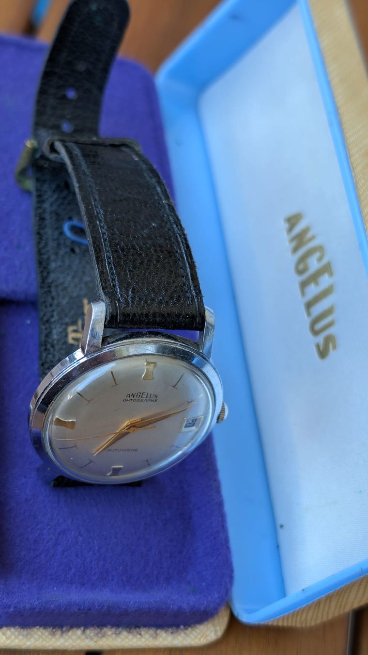 Angelus Uhren: Armbanduhr Angelus Datographe Automatic gebraucht – Gebraucht aus Kreuzlingen von dad_9x7b 4