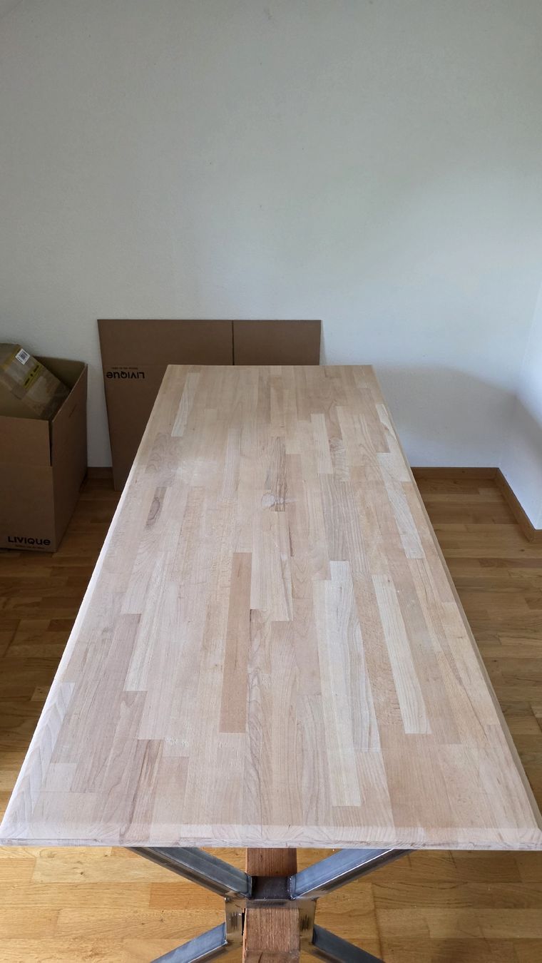 Tische: Massiver Holztisch einzigartiges Design – Gebraucht aus Zollikofen von martino05 1