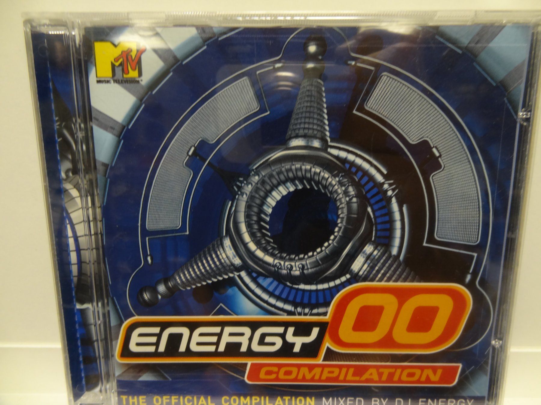 CD: DJ Energy, Energy 00 - The Official Compilation – Usato da luzern venduto da musicandart