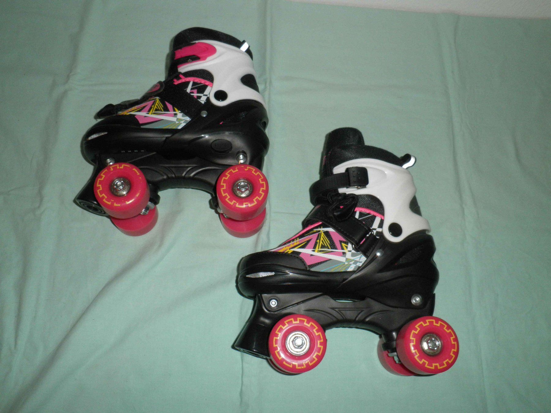 Pattini in linea & Pattini a rotelle: Schöne Kinder Rollschuhe, Roller, Crane Grösse 33-36 – Usato da Cadenazzo venduto da Mikeshop