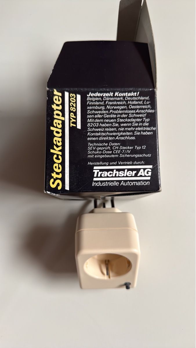 Lecteurs & Adaptateurs: Steckadapter Typ 8203 von Trachsler AG neu – Neuf avec emballage d'origine à Schaffhausen par Pfurrisprutz