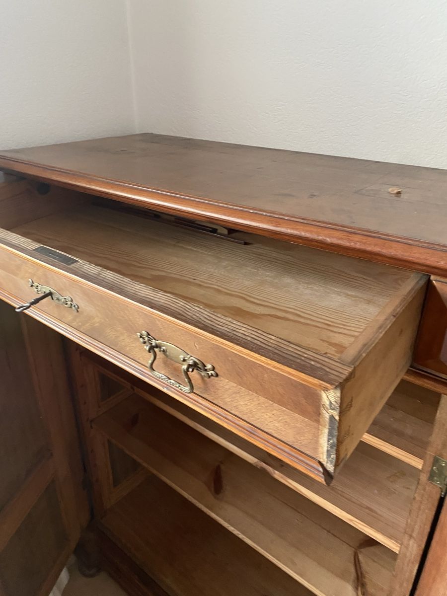 Armoires: Antiker Schrank – D'occasion à burgdorf par kaethiduebi 2