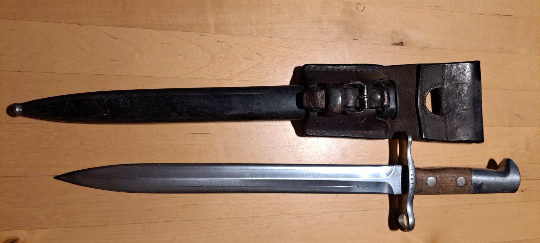 Schweizer Armee Armi bianche: Baïonnette k31 – Usato da les hauts geneveys venduto da 401