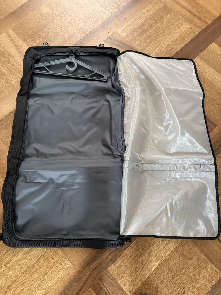 Mandarina Duck Valigie: Mandarina Duck Tasche – Usato da Bern venduto da Sean12 2