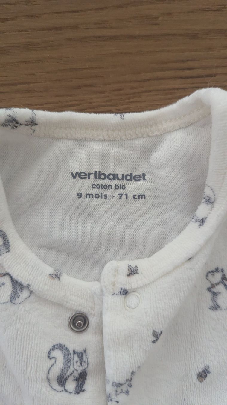 Pyjamas & Ähnliches: Schöner Strampler mit Eichhörnchen-Motiven, Gr. 71 – Gebraucht aus Emmen von Mwassuup