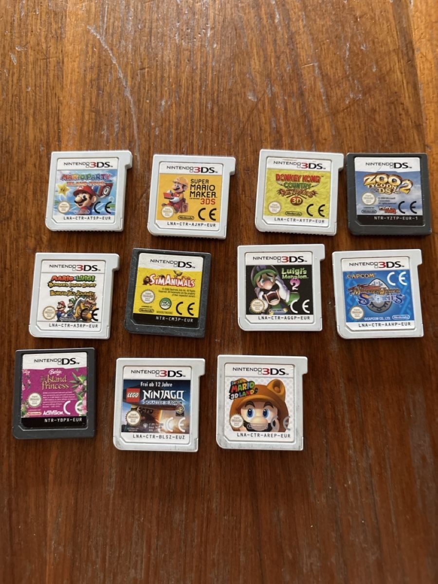 Nintendo Console: Nintendo 2DS + 11 Spiele + Orginal Etui + Ladekabel – Usato da Fahrni b. Thun venduto da san_262g 3