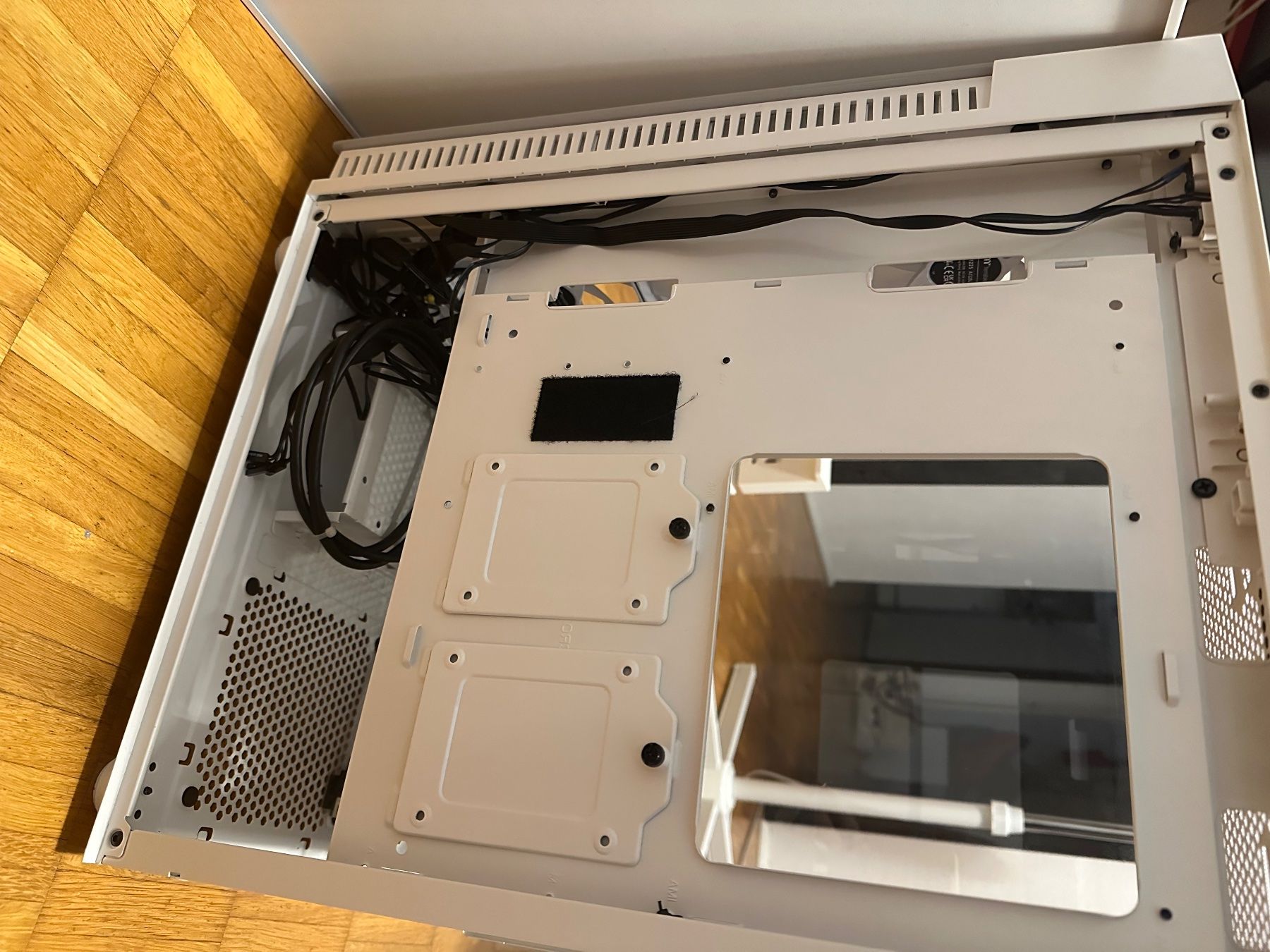 Thermaltake Custodie: Pc case Thermaltake View 200 TG – Usato da Lugano venduto da tit_bcf8 2