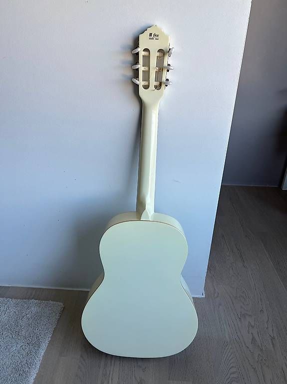 Strumenti musicali: Guitare 3/4 Ortega avec housse – Usato da Cottens FR venduto da piotrivitch 1