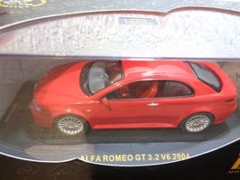 Ixo 1:43 Alfa Romeo GT 3.2 V6