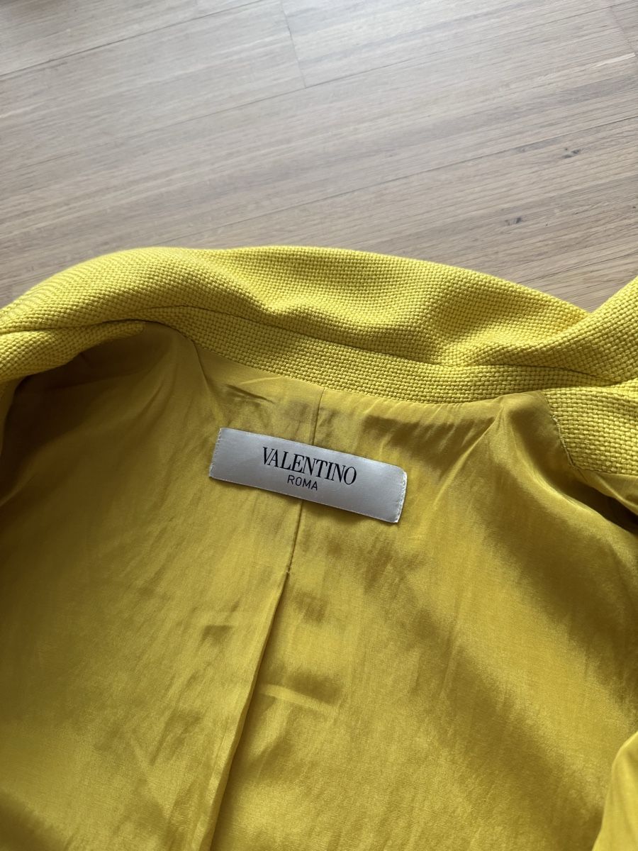 Valentino Giacche: Valentino Yellow Jacket size XS-S – Nuovo (secondo la descrizione) da Zürich venduto da llor.dell 3