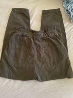 Pantalon Zara en velours taille haute kaki taille 34
