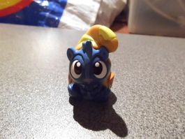 Chips-Figur Katze blau mit Rucksack