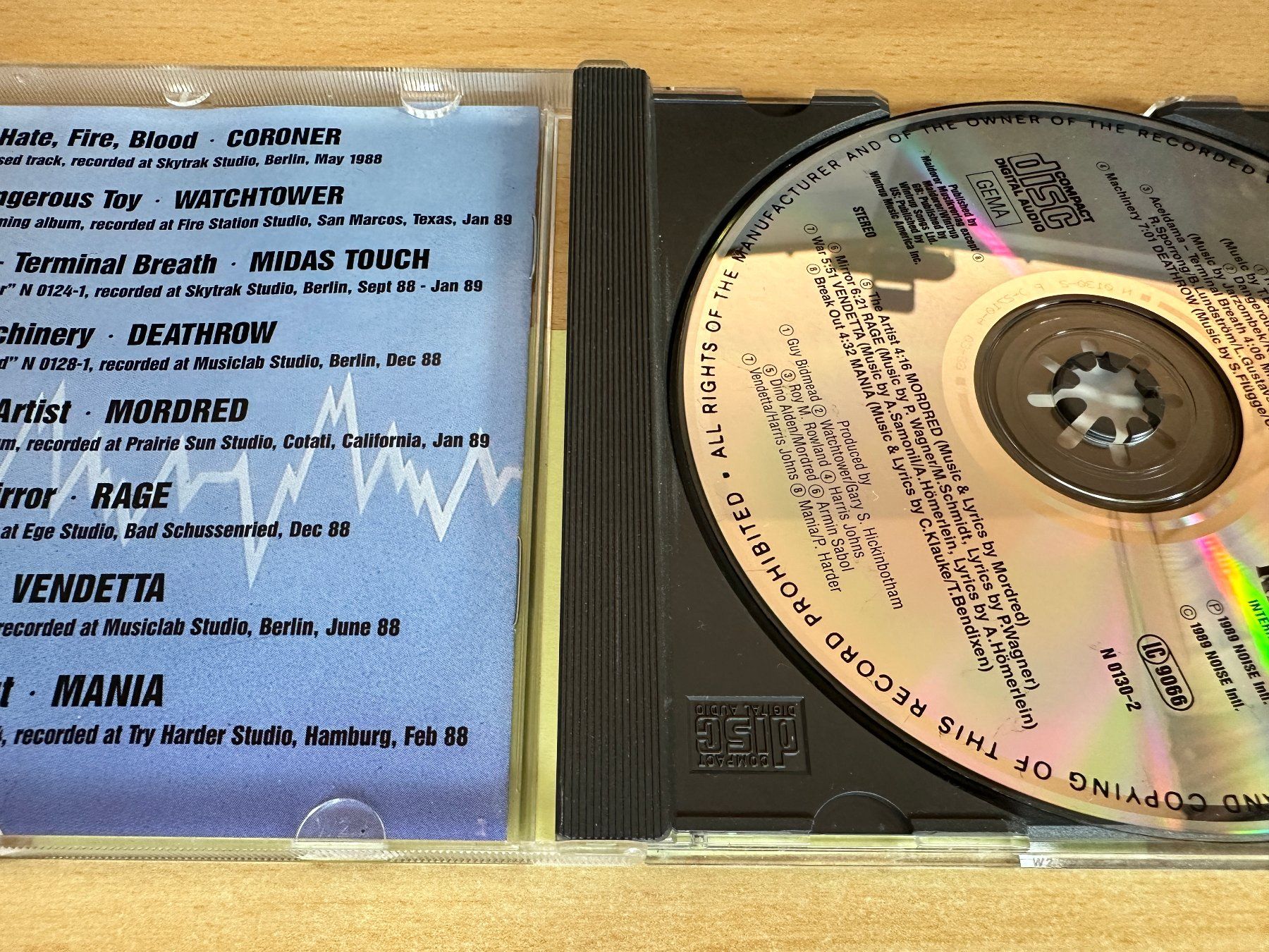 CD: Various – Doomsday News 2 – Usato da Rikon im Tösstal venduto da Alpenmutz 2
