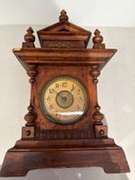 Antike Tischuhr, Holz, Sammlerstück, Vintage Look!