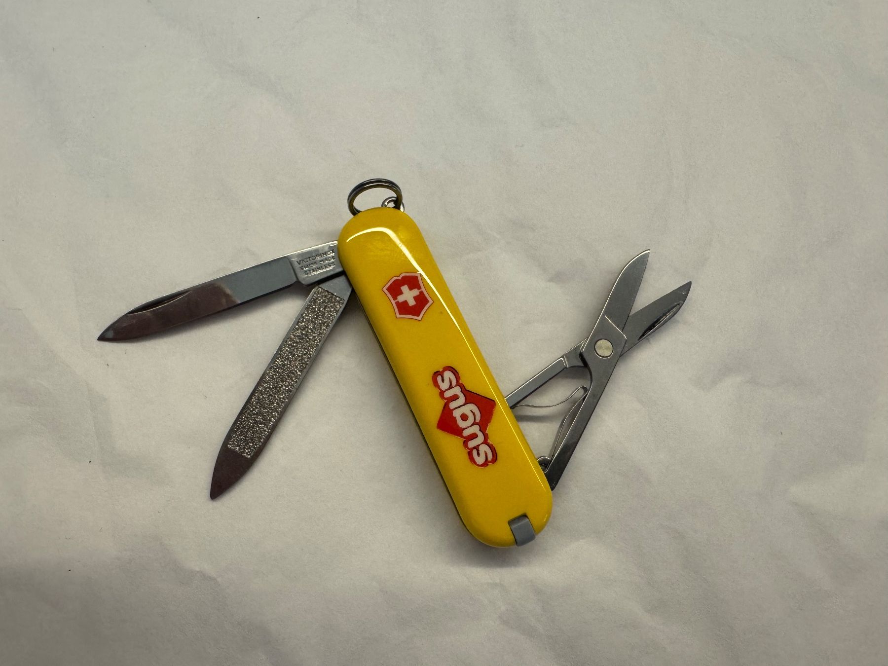 Victorinox Coltelli tascabile: Victorinox Classic Sugus – Nuovo (secondo la descrizione) da Kestenholz venduto da Sackmesser67 2