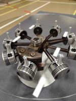 M462 Sternmotor Innenleben Wohnzimmer Tisch